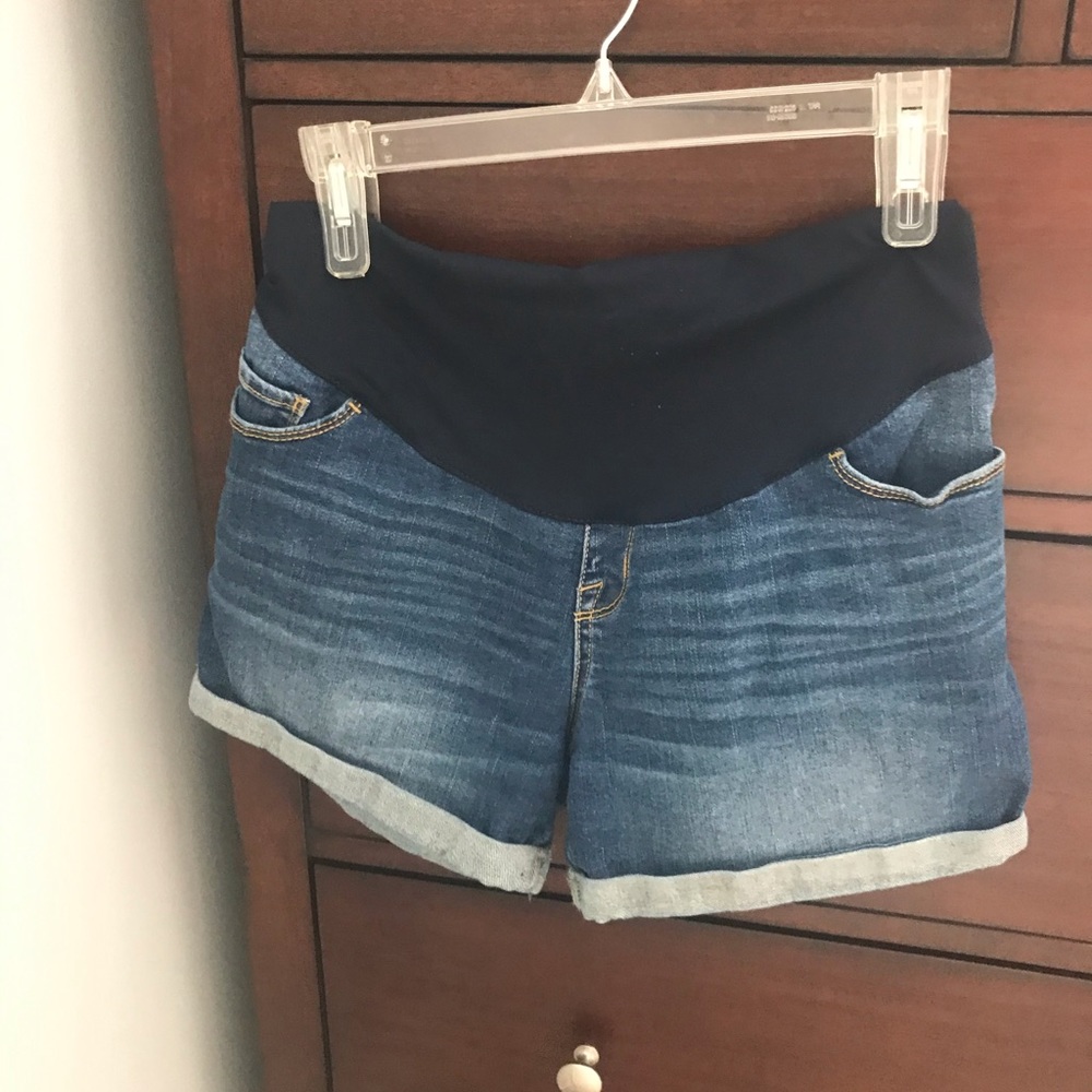 Maternity clothes